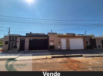 Av D Qd 13 Lt E · Imperdível oportunidade: Casa à venda em Formosa-GO, Setor Bela Vista, 3 quartos, 1 suíte, 2 banheir
