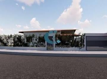 Casa · 197m² · 3 Quartos · 2 Vagas · Casa em Jaboticatubas no condomínio Vale do Luar.