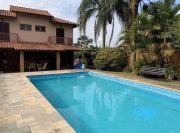 Casa · 1450m² · 5 Quartos · 8 Vagas · R7 Imobiliária Vende sobrado no Jardim Passárgada I Cotia com 05 suítes