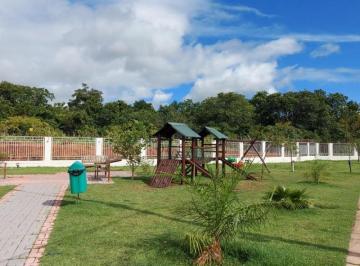 Casa · 131m² · 3 Quartos · 2 Vagas · Casa no Condomínio Esmeralda