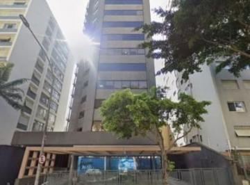 ea63f3bd88e84532197d3fb362f724cd.jpg · Conjunto Comercial - Edifício Arco do Triunfo