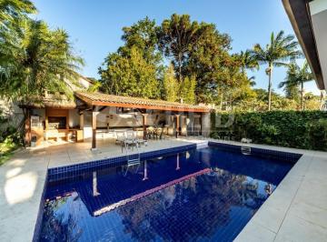 Casa · 371m² · 3 Quartos · 2 Vagas · Casa com amplo jardim no bairro Jardim Marajoara !