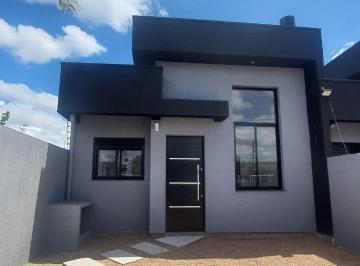 Casa · 80m² · 3 Quartos · 1 Vaga · Excelente casa com 3 dormitórios à venda, 80 m² por R$ 545.000 - Bom Sucesso - Gravataí/RS