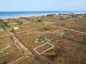 Terreno · 288m² · Terreno a 370mt do mar Nova Torres em Balneário Gaivota - SC