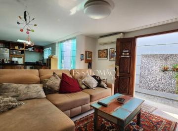 490df58cedb0b70c819a20694d4f5c39398160b4 · Casa mobiliada à venda com acabamento sofisticado e localização estratégica!
