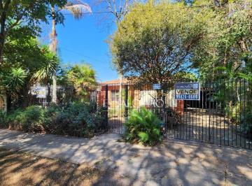 9b81f687ef32af408a3bb97ee78f48c5058ade07 · Casa Térrea Isolada na Lapa: Um Grande Investimento!