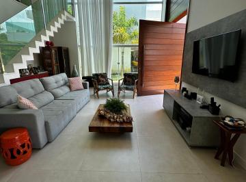 Foto 01 · Casa de Luxo em Guarajuba com 5 Suítes e Pé na Areia - VENDACasa Duplex de Alto Padrão no Condomínio