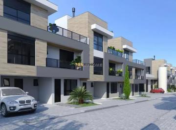 Casa · 161m² · 3 Quartos · 2 Vagas · SOBRADO COM 3 SÚITES E 2 VAGAS COM AMPLO QUINTAL EM SANTA FELICIDADE - CA0340