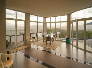 641840_idf6pr737_641840679a49e2292e7.jpg · Casa de Luxo com Vista Panorâmica à Venda - São José | SC