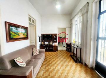 Casa · 56m² · 2 Quartos · Com varanda e terraço