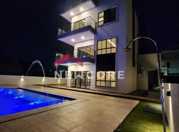 Casa · 670m² · 5 Quartos · 4 Vagas · Sobrado em Avenida General Meira - Porto Meira - Foz do Iguaçu/PR