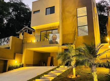 Casa · 230m² · 3 Quartos · 4 Vagas · Vende-se Casa NOVA 3 suítes, piscina linda em cond Cond. Vila Verde kmRT