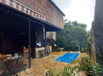 Casa · 160m² · 2 Quartos · 3 Vagas · Vende-se Linda Casa PROJ. ARROJADO, 2dorm, DIFERENCIADA no Cond Vila Verde.