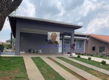 Casa · 297m² · 4 Quartos · 6 Vagas · Vende-se linda Casa Nova, no Cond. Haras Bela vista, com piscina e Gourmet.
