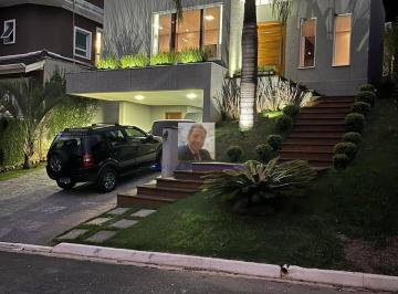 Casa · 142m² · 2 Quartos · 4 Vagas · Casa  Moderna 2suítes, 3 Banh, 4 vagas, Gourmet, à 3km RT. 