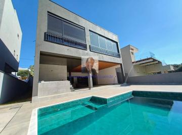 Casa · 411m² · 5 Quartos · 6 Vagas · Casa no Cond. Reserva Santa Maria - Moderna e integrada, com 5 suítes. Pisc