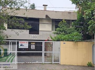 Casa · 400m² · 4 Quartos · 2 Vagas · Casa de Arquitetura Autoral em Pinheiros, Assinada por Dela Mana