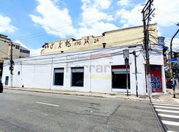 Comercial · 300m² · Oportunidade única para investimento em Santana: Loja comercial de 300m² em localização privilegiada