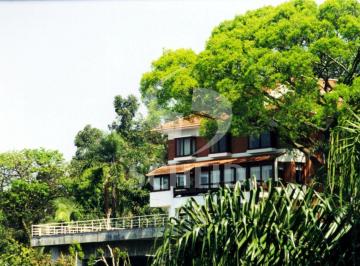 Casa · 1298m² · 6 Quartos · 4 Vagas · Linda Casa em condomínio fechado no Bairro Praia da Lagoa, com vista para a cidade São Paulo