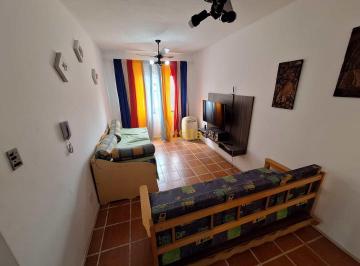 Apartamento · 52m² · 1 Quarto · 1 Vaga · Apto 1 dorm., baixo custo mensal, próx. ao Colégio Adventista