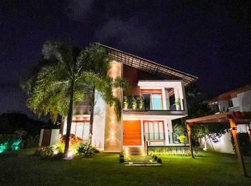 Casa · 380m² · 5 Quartos · 6 Vagas · Casa Alto Padrão em Praia do Forte , Mata de São João/BA