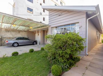 Casa · 343m² · 2 Quartos · 2 Vagas · Residência com 343m², para fins residenciais ou co