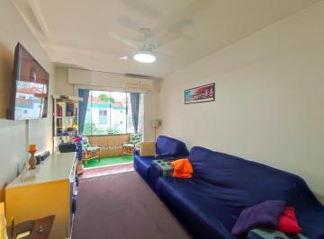 Apartamento · 70m² · 2 Quartos · 1 Vaga · Apartamento com 2 quartos, sacada e vaga coberta no bairro Vila Ipiranga