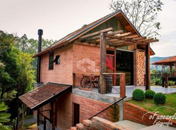 653113_i1fouVf_6531136724c3c80ae7e.jpg · CASA CHALÉ PARA LOCAÇÃO POR TEMPORADA