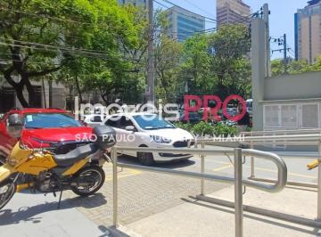 Comercial · 400m² · Imóvel comercial com 400 metros no meio da Av. Ibirapuera, agende a sua visita!