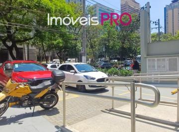 Comercial · 400m² · Imóvel comercial com 400 metros no meio da Av. Ibirapuera, agende a sua visita!