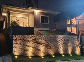 c879c2897d090e6c6002a4949cdd9cfd824bcac4 · Excelente casa linear em condomínio