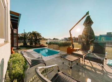 piscina · Casa  em condominio!