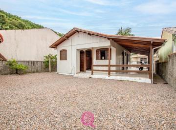 Casa · 176m² · 2 Quartos · 3 Vagas · Casa Mista pronta para morar