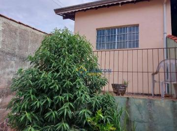 a173057ef0b15f5328f43bb514f10db4e18f04bd · Casa com 2 Dormitórios e Jardim à Venda no Jardim Imperial, Atibaia – 66 m²