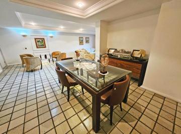 Compre Apartamento a venda com 4 quarto, 2 suítes, 3 vagas e com 225m² em Casa Forte. Lazer Completo. · Apartamento super espaçoso no melhor de Casa Forte com 225m²