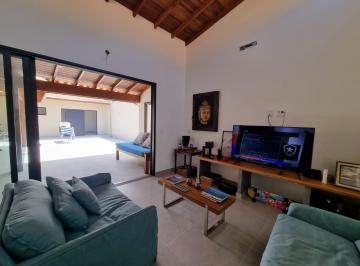 Casa de 3 quartos, Caraguatatuba · Casa nova venda, praia de Capricórnio 3 suítes perto da praia - Caraguatatuba!