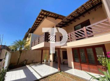 Fachada · Casa à venda em Resende-RJ, bairro Montese: 3 quartos, 1 suíte, 2 salas, 3 banheiros, 4 vagas, 215,8