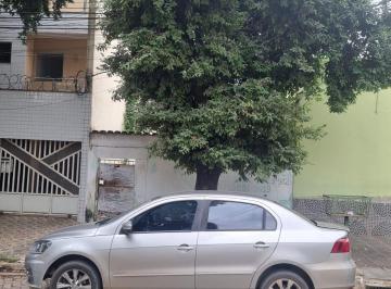 Terreno , Governador Valadares ·  Lote com  240m2  com vários barracões