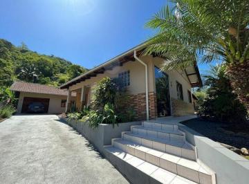 Casa · 214m² · 5 Quartos · 3 Vagas · Casa  BENEDITO NOVO - SC