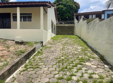 Foto 02 · Casa para locação em Saquarema-RJ, 3 quartos, 1 suíte, 3 banheiros, 2 vagas de garagem, 240m² área.