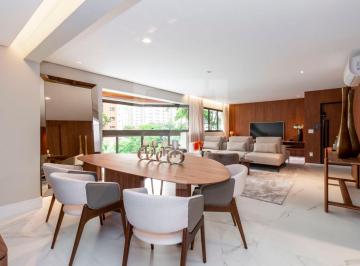 Apartamento · 158m² · 3 Quartos · 2 Vagas · Apartamento reformado localizado no bairro Vila Nova Conceição - 158 m² - 3 dormitórios