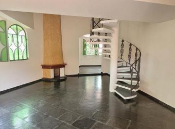 Casa · 256m² · 3 Quartos · 2 Vagas · Lindo sobrado com 250 m²