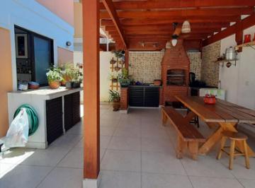 Casa · 300m² · 4 Quartos · 4 Vagas · Vendo Sobrado em condomínio,  4 dorms, 2 suites, 4 vagas, churrasqueira, lazer completo - FL22