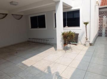 Casa · 220m² · 4 Quartos · 2 Vagas · CASA 4 Quartos 2 Suíte 2 Vagas FL15
