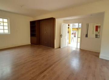 Casa · 200m² · 3 Quartos · 6 Vagas · Linda casa Térrea em condomínio, Reformada, 3 suites, 5 Wc, 6 vagas e churrasqueira - FL22