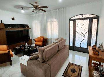Casa · 234m² · 3 Quartos · 2 Vagas · Casa em bairro Vila Hortência, Sorocaba - SP