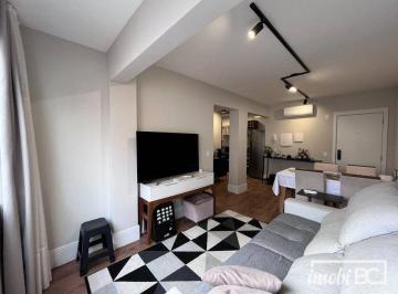 Sala de estar · Apartamento com 2 dormitórios à venda, 80 m² por R$ 980.000,00 - Centro - Balneário Camboriú/SC