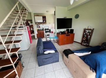 3586_i65C97bJ38XE29ij335_358667291906841ec.jpg · Apartamento duplex de 2 quartos no Açores