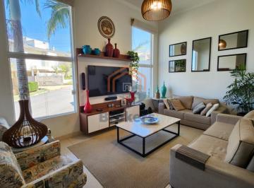 Casa · 257m² · 3 Quartos · 2 Vagas · Casa em Condominio em Parque das Laranjeiras - Itatiba, SP