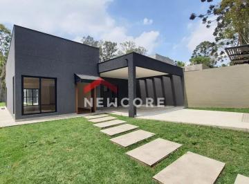 Casa · 245m² · 3 Quartos · 4 Vagas · Casa de condomínio em  Via das Glicínias - Jardim Colibri - Cotia/SP
